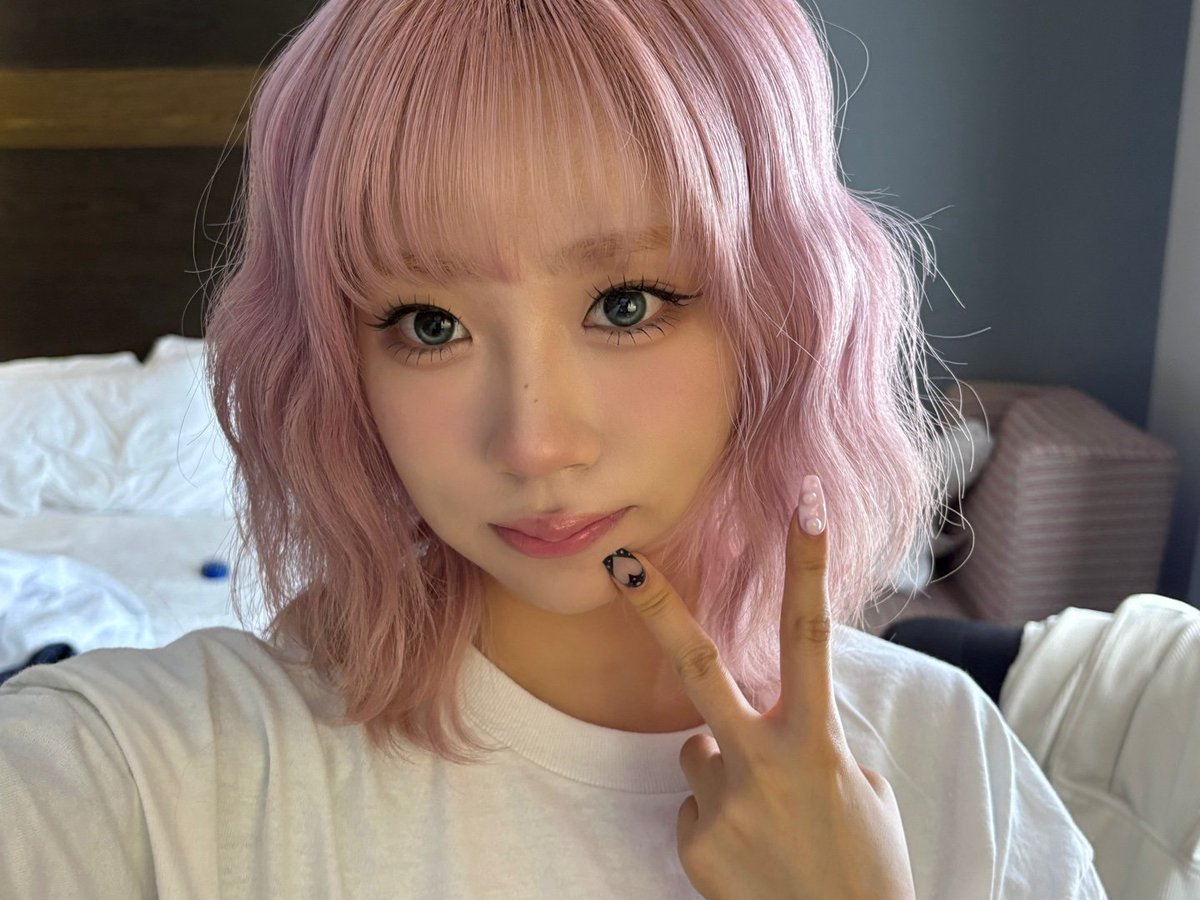 RBW_PURPLEKISS's tweet photo. [#도시]

🍜💕💕

#퍼플키스 #PURPLE_KISS #Dosie https://t.co/n3hLqxVd0z