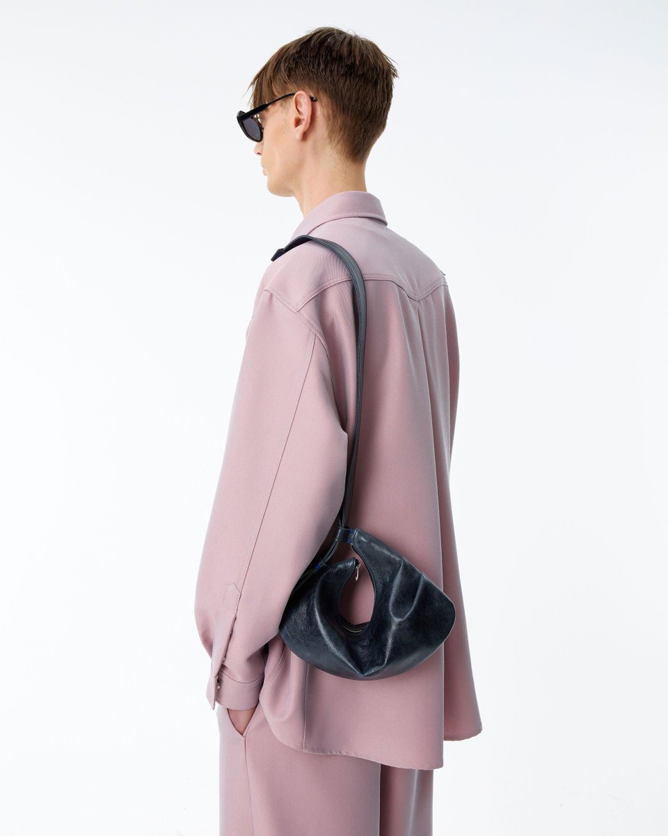 yawbbb's tweet photo. Ader Error - Hobo Bag Noir https://t.co/TyIuCD5k6Z