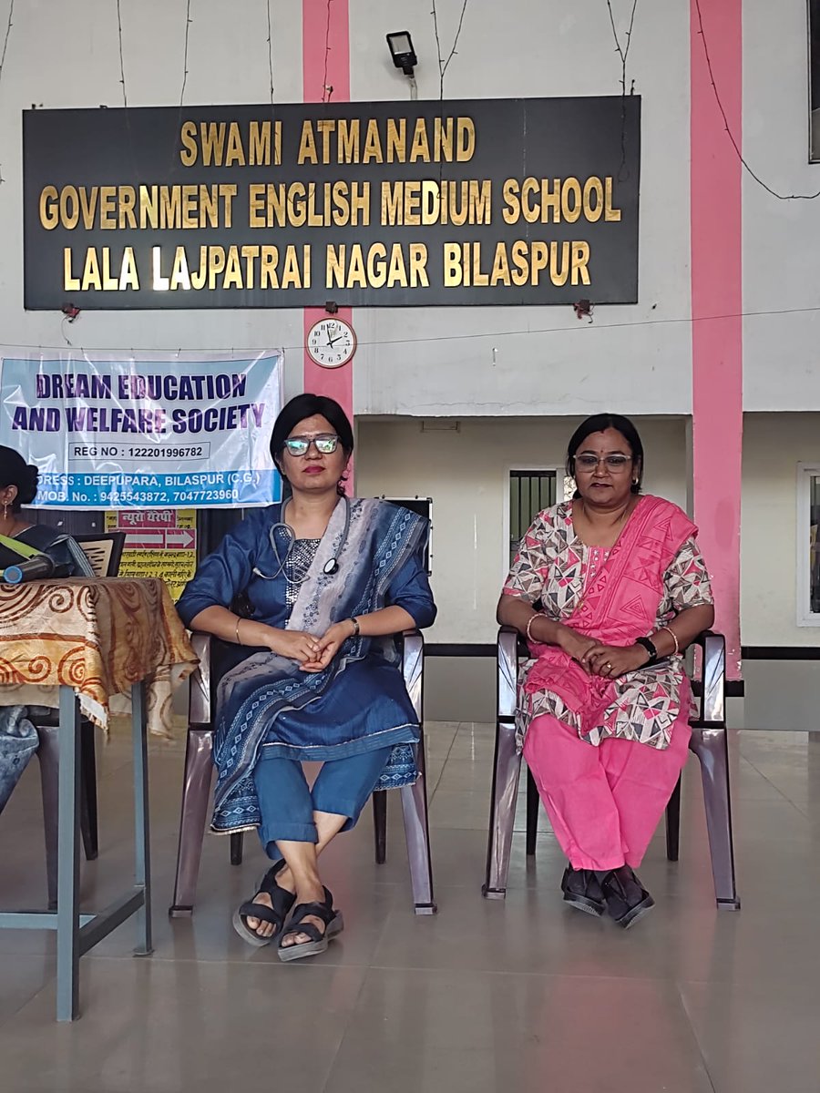 DeepakNsodhi's tweet photo. #Breast Cancer Awareness sessions to the girls of Lala lajpath Rai School...#Dream Education welfare Society regularly organising such sessions for the benefit of women Health and safety 🛟. https://t.co/46D7w5IIBR