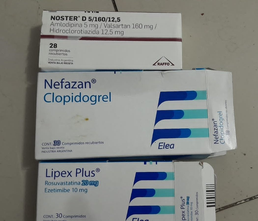 RosSolidaria's tweet photo. 🔴 ATENCIÓN #Rosario*
PEDIDO DE AYUDA
Hoy al mediodía, una mujer, con 2 operaciones de corazón, dejó la medicación en un taxi que tomó en Paraguay y Córdoba y se bajó en Paraguay y 9 de julio.
Si los tenés avisa a Rosario Solidaria (Instagram, facebook o X)
Muchas Gracias, https://t.co/WGSVpsAuwh