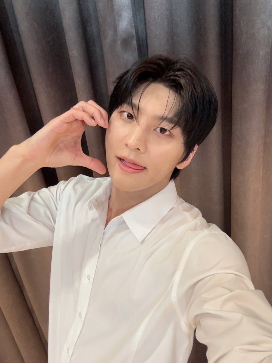 VannerOfficial's tweet photo. [#GON]

즐거운 설날 보내세요~🥰

#VANNER #배너 #곤 https://t.co/8DsyLaOwTS