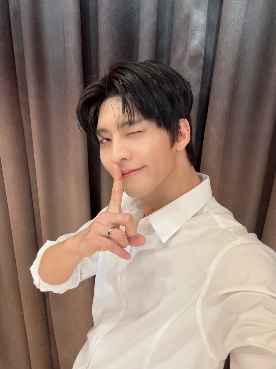 VannerOfficial's tweet photo. [#GON]

즐거운 설날 보내세요~🥰

#VANNER #배너 #곤 https://t.co/8DsyLaOwTS