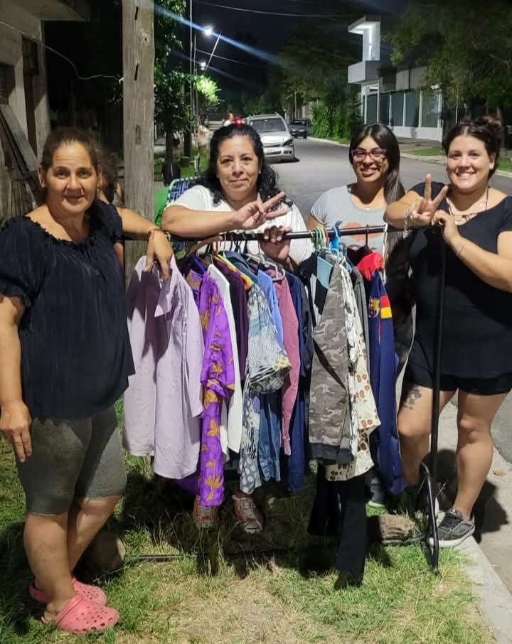 nesanmiguel's tweet photo. FERIA LA TURQUESA 💙
Reinauguramos la feria en nuestro nuevo local en el Barrio Los Paraísos ubicado en Tomás Espora y Cruz del Sur.
En tiempos de ajuste y crueldad estatal la solidaridad es ley

Escribimos y sumate a las próximas jornadas de salud, talleres y ferias barriales. https://t.co/QeITI4Ar2c