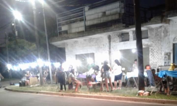 nesanmiguel's tweet photo. FERIA LA TURQUESA 💙
Reinauguramos la feria en nuestro nuevo local en el Barrio Los Paraísos ubicado en Tomás Espora y Cruz del Sur.
En tiempos de ajuste y crueldad estatal la solidaridad es ley

Escribimos y sumate a las próximas jornadas de salud, talleres y ferias barriales. https://t.co/QeITI4Ar2c