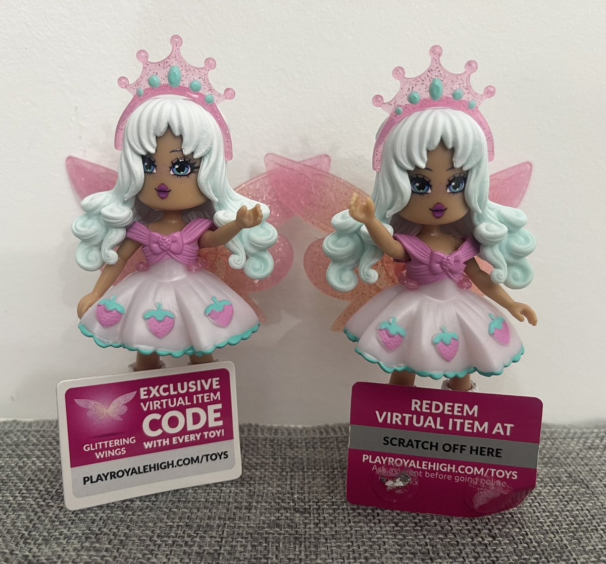 Found 2 of the light fairy dolls so, I decided to give one of the codes away!
How to enter
-Like/retweet
-Follow so I can message you if you win
-Comment ur favorite rh element! (Bonus if you have a matching fit lol)
Ends in a week! (Feb 3rd)🤍 #royalehigh #royalehighgiveaway