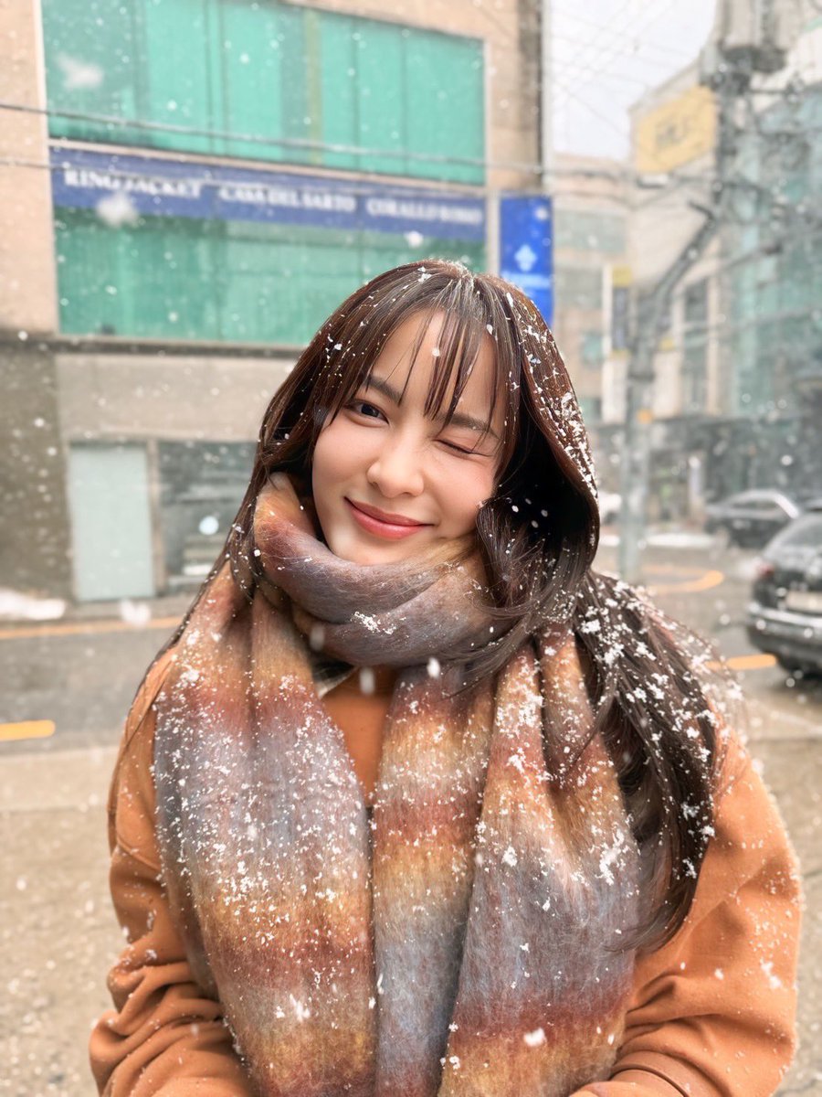 ausadaporn_fc's tweet photo. อันยอง....แม่สาวKorea🥶🌨️❄️💗🇰🇷⛄️ 

#greenausadaporn 
#กรีนอัษฎาพร https://t.co/WkP7dozBKj