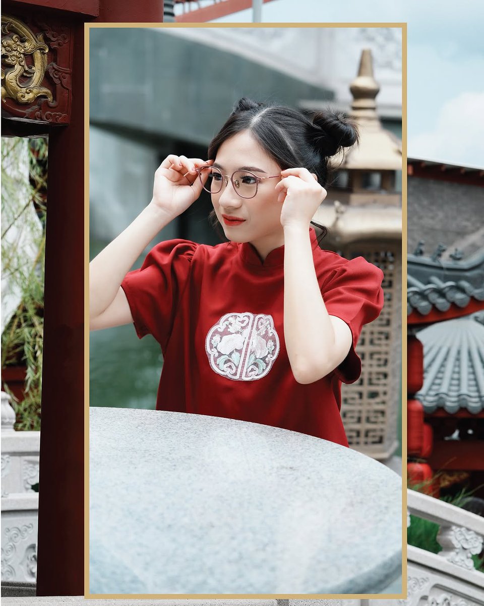 optik_tunggal's tweet photo. Tampil penuh pesona dengan frame agnès b.

Desain elegan dan detail yang memukau akan
melengkapi penampilan Anda di momen spesial.

Temukan koleksi frame agnès b di Optik Tunggal
atau ZEISS Vision Center terdekat.

agnès b AB70173 (Pink)
Rp3.450.000

#optiktunggal #agnèsb https://t.co/Y2JR5GrXSj