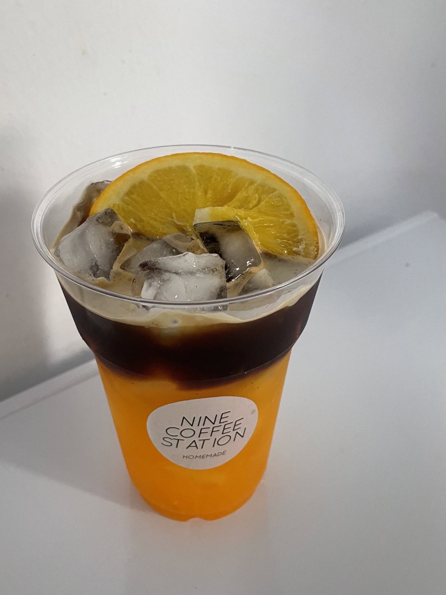 9coffeestation's tweet photo. ขอเข้าเทรนหน่อยยยย 🍊🪭
ตรุษจีนนี้ให้ร้านเราส่งน้ำส้มคั้น เค้กส้ม หรือกาแฟส้ม ให้หนุ่มตี๋หรือหมวยเล็กของคุณได้น้าาาาิ:))
#ninecoffeestation
#homecafe #bakeryhomemade #ตรุษจีน2568 #foodsupport #foodsupportศิลปิน https://t.co/xEio8PTour