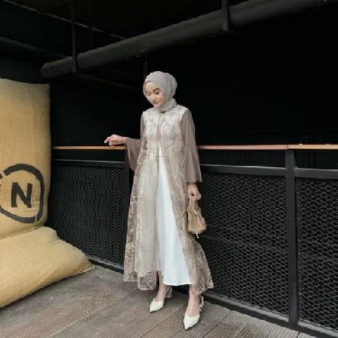 elymaill's tweet photo. Outfit Kondangan pake Outer cantik,,

-a Thread- https://t.co/440qbs83W7