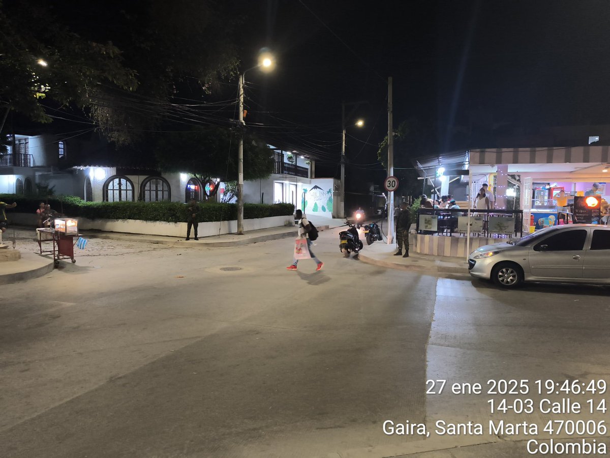 CarlosPinedoC's tweet photo. Desde Gaira, continúan los refuerzos para garantizar la seguridad con apoyo de unidades móviles del @COL_EJERCITO. https://t.co/7CuTaha8i9