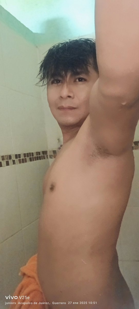 KevinvitoG10099's tweet photo. Un baño y a dormir 😪 https://t.co/Pjr7lISZ09