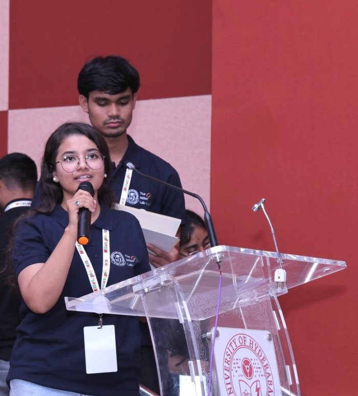 PSpoojashukla's tweet image. A thrilling experience as an organizing member to conduct the Debate competition at Millet-Utopia 2025!🌾✨
@HydUniv 
A treat to watch school students have an intensive debate over the topic &apos;Millets as a Superfood: Myth or Reality?&apos;
Well, which side would you pick?