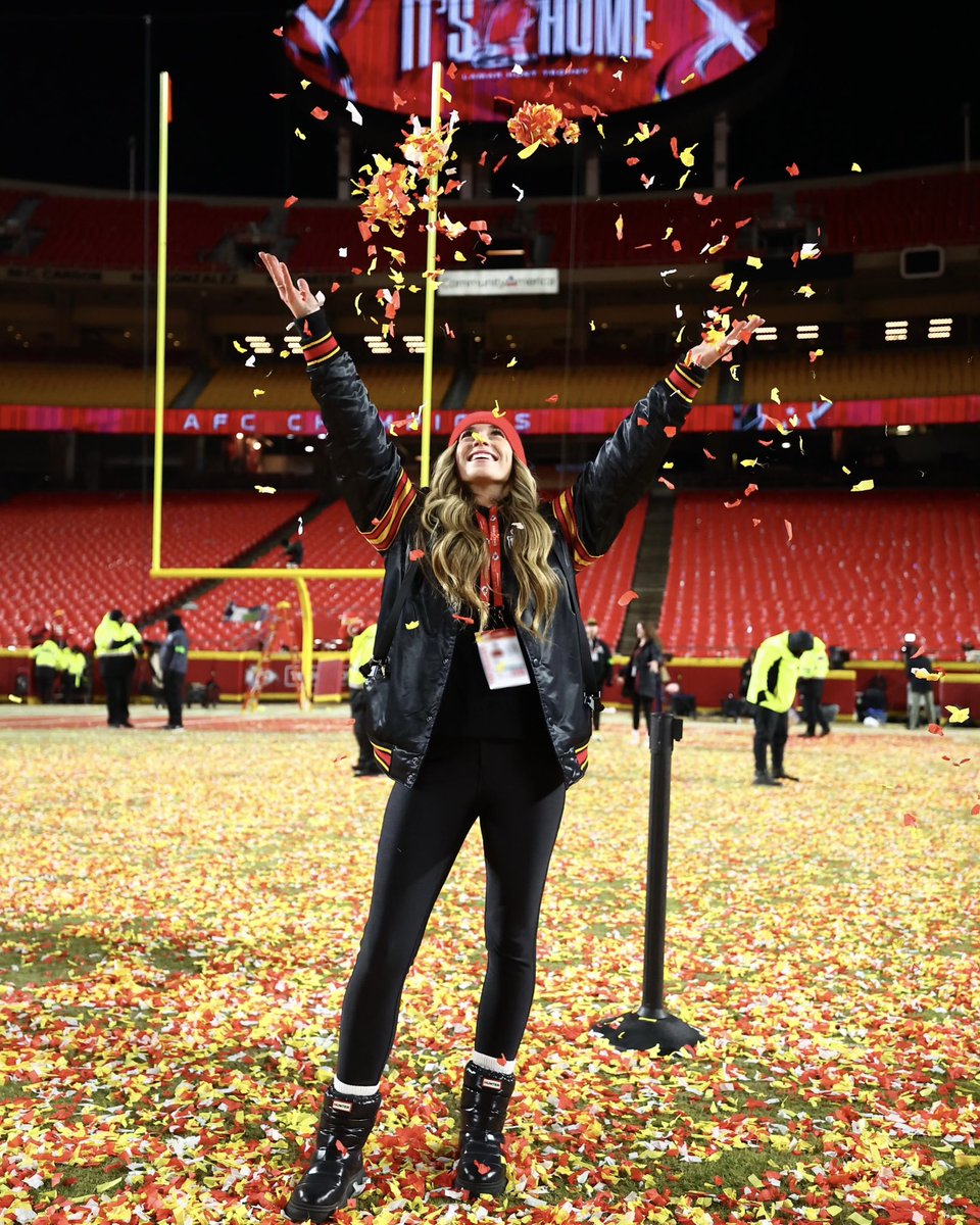 Sydney Schneider tweet media