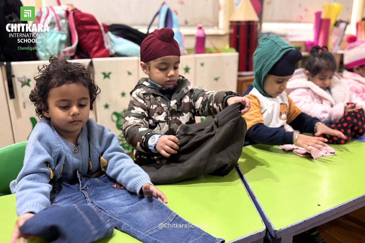 chitkara_school's tweet image. Chitkara International School's Tiny Tots of Chicklets discover life skills through the fun cloth folding activity

#CIS #lifeskills #chicklets #activity #motorskills #clothesfolding #learning #knowledge #Kindergarten #kids