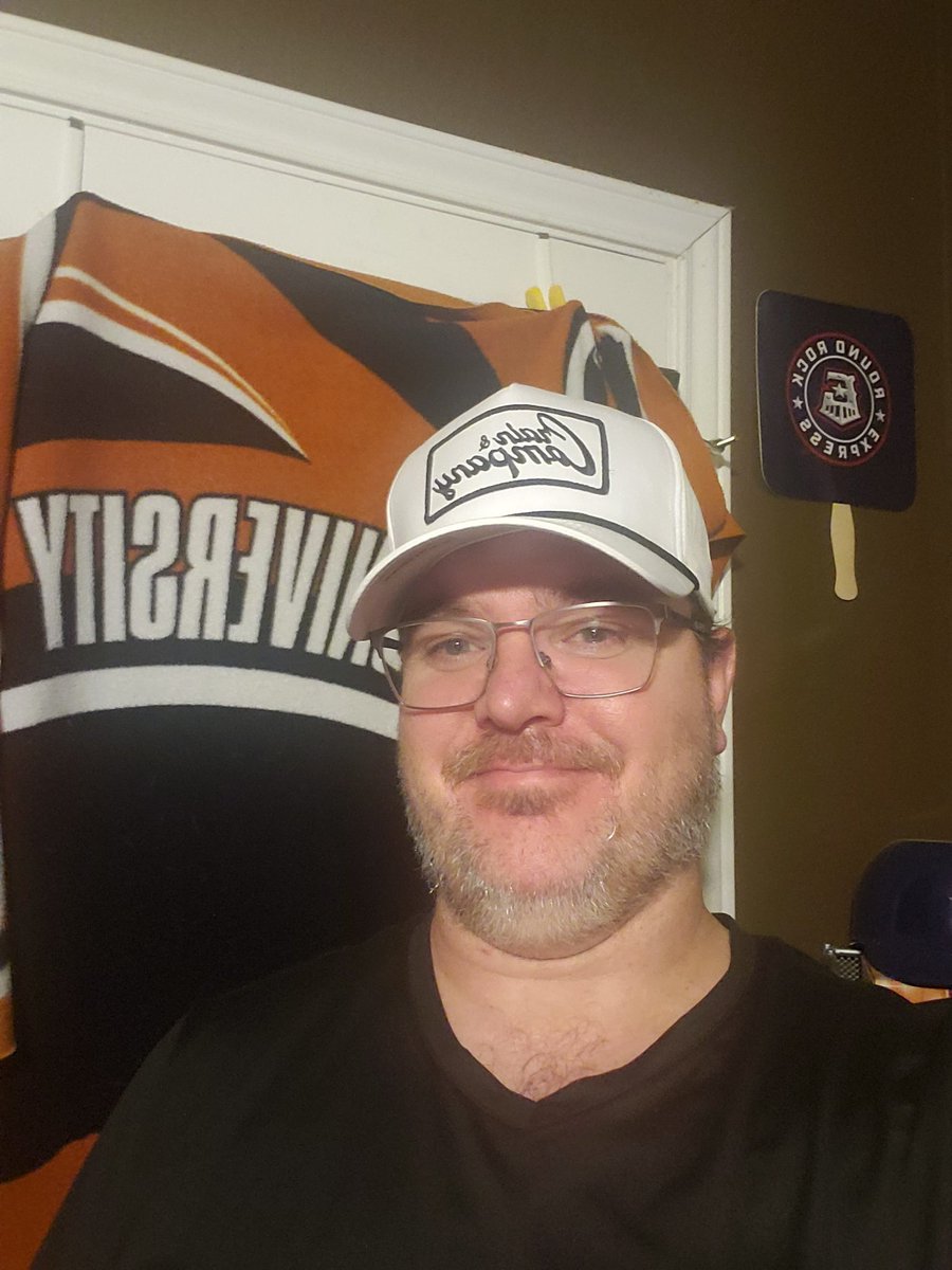 EdSmith7133's tweet photo. Rocking pure ๐ฅ on my dome! #BoosterClub @CrainCompany @JakeCrain_ @Blain_Crain @davidadamcone https://t.co/Tnc9quDlxS