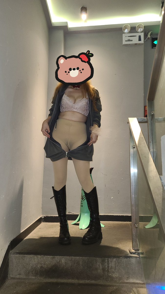 dundunyiyayo's tweet photo. 精品选购中～呀！谁打我屁屁！哎呀！谁扒开我拉链😖 https://t.co/u8HZhntPg1
