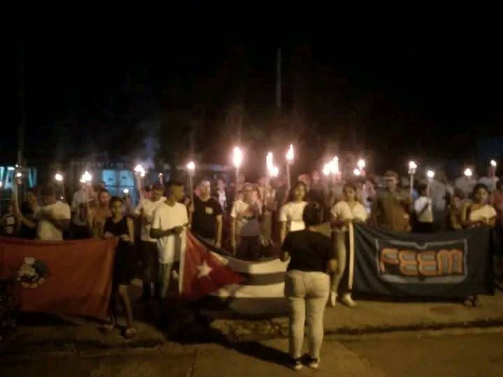 #TercerFrente #SantiagodeCuba  #SiempreAntimperialista .Marcha de las Antorcha, muestra de que la juventud de este territorio es continuidad de patriotismo y una trinchera inquebrantable de la revolución.#JuntosPodemosMas,por Marti, por la revolución y por nuestra historia.
