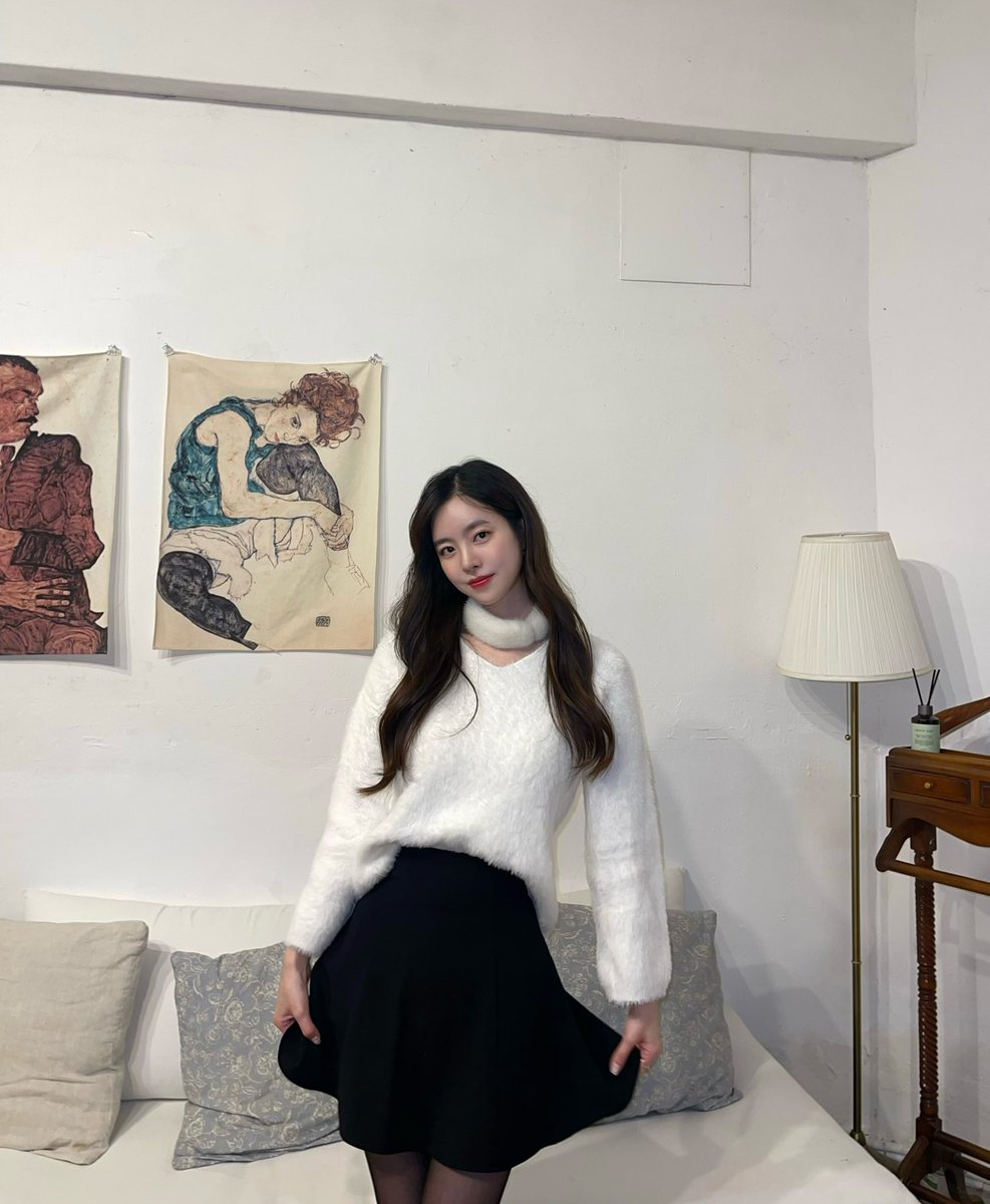 Jinseyeon's tweet photo. 새해 복 많이많이❤️⠀
⠀
2025 화이팅🌱 https://t.co/c2dIbLxNV4