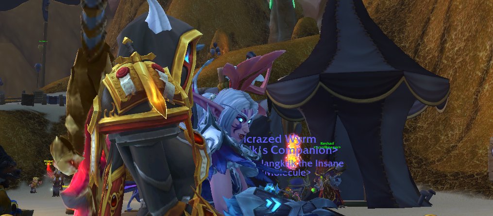 tryffles's tweet image. Old pic but on god why is she staring like that. Girl no have some manners.