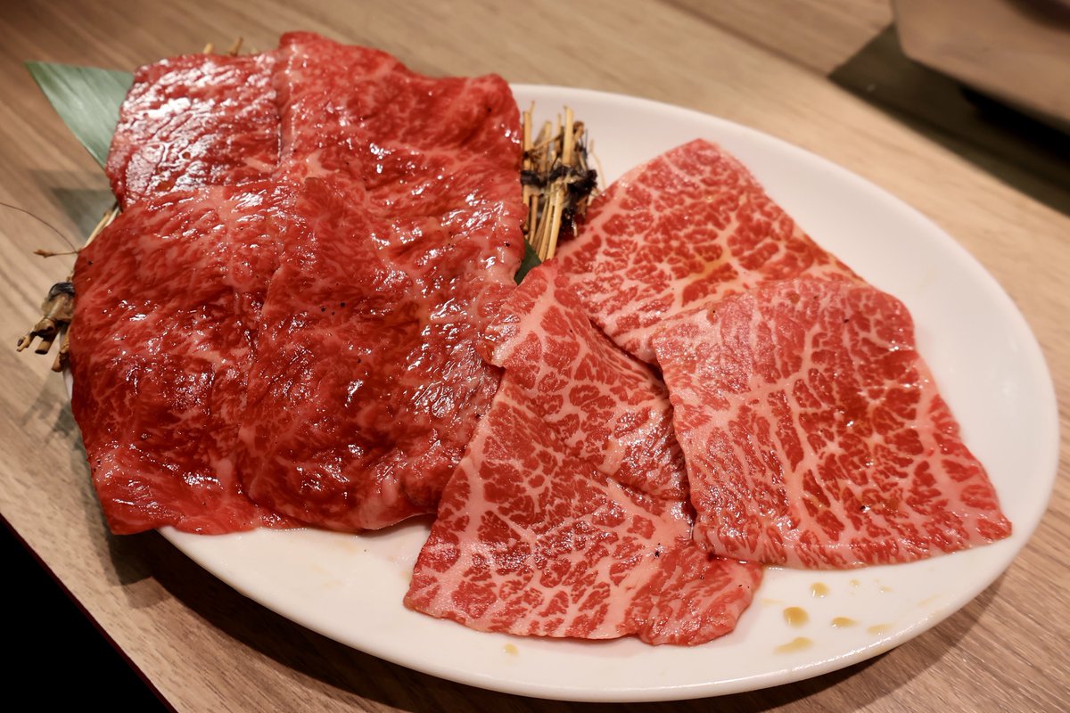 aochins8's tweet photo. こちら池袋にある「焼肉あぶる」のPR投稿（要はごちそうしてもろた）になるのですが、接客も料理も大変素晴らしかったのでリプ欄にいくつか投稿をぶら下げていこうかと思います！なんというか、オッサンの脆弱な胃袋にもちょうどいい感じのいい焼肉！至福だった〜！
PR @abull_ikebukuro
#池袋焼肉 https://t.co/pto4TtknXa