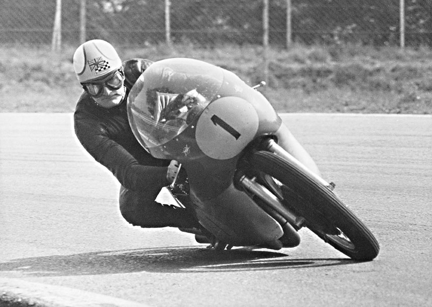 VintageLastFlag's tweet photo. .
🏁Mike Hailwood #MVAugusta #motorcycle #monza 🏁

"

🏆 https://t.co/XUMyTpe33i 🏆
. https://t.co/hHiNFmkHVn