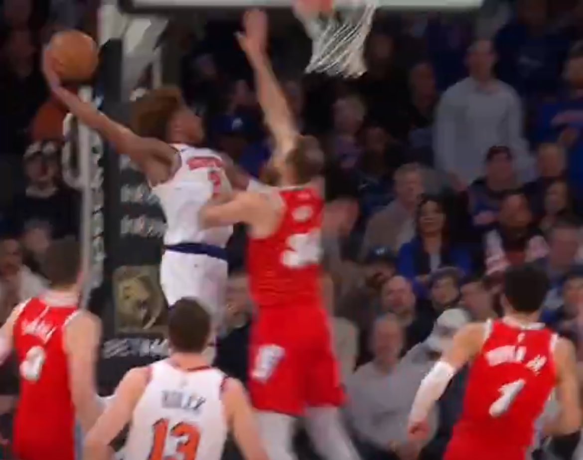 GardeKaleb's tweet image. My mans 6’1” posterizing dudes  #Duece