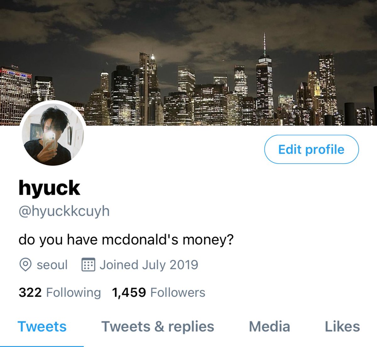 haekito's tweet photo. a #nahyuck au <3

being in the same group of friends in high school doesn’t necessarily mean being close friends and jaemin and donghyuck are the proof. also not seeing the person you love for 2 years doesn’t necessarily mean getting over them and this is The Proof™ https://t.co/bh9jHq5CnT