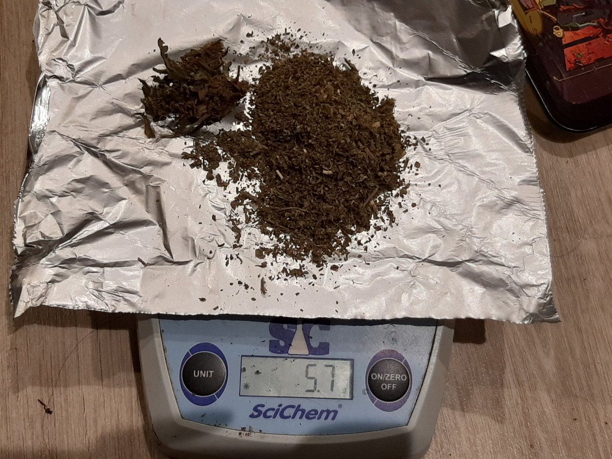 ValarianX's tweet photo. My neighbor gave me free organic home grown weed fed with only rain water, might not look the best but it would honestly surprise u
1st pic is the 2nd an bit he gave me and 2nd pic is the 1st and some potent weed coconut butter 3rd pic Is almost all the keif, used some before pic https://t.co/svWeVxSnl9