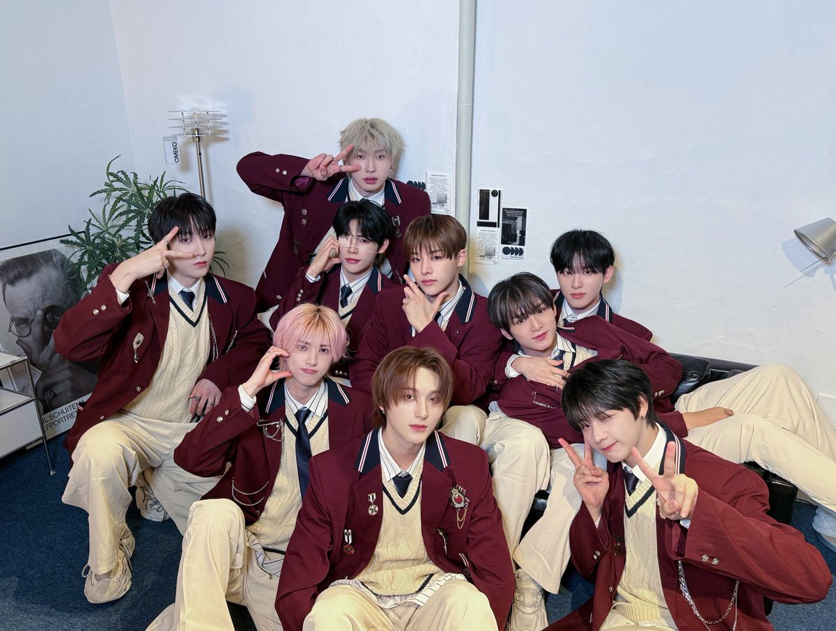 [📸]

쏘블리! 새해 복 많이 받으세요 ◡̈
X-BLISS! Happy new year 2025 with XODIAC ◡̈

#XODIAC #소디엑