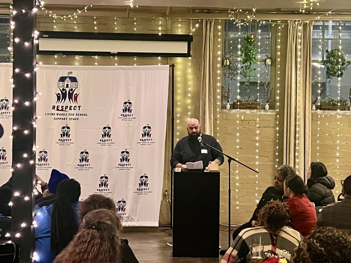 At tonight’s legislative reception in Olympia, we were proud to have Shane, our Bus Driver Chapter President for the Blaine School District, representing the incredible work school support staff do every day!

#WAleg #UnionsForAll