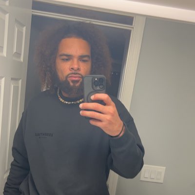 Deontae_Moore4's tweet photo. #NewProfilePic https://t.co/XUPPGKj6J2