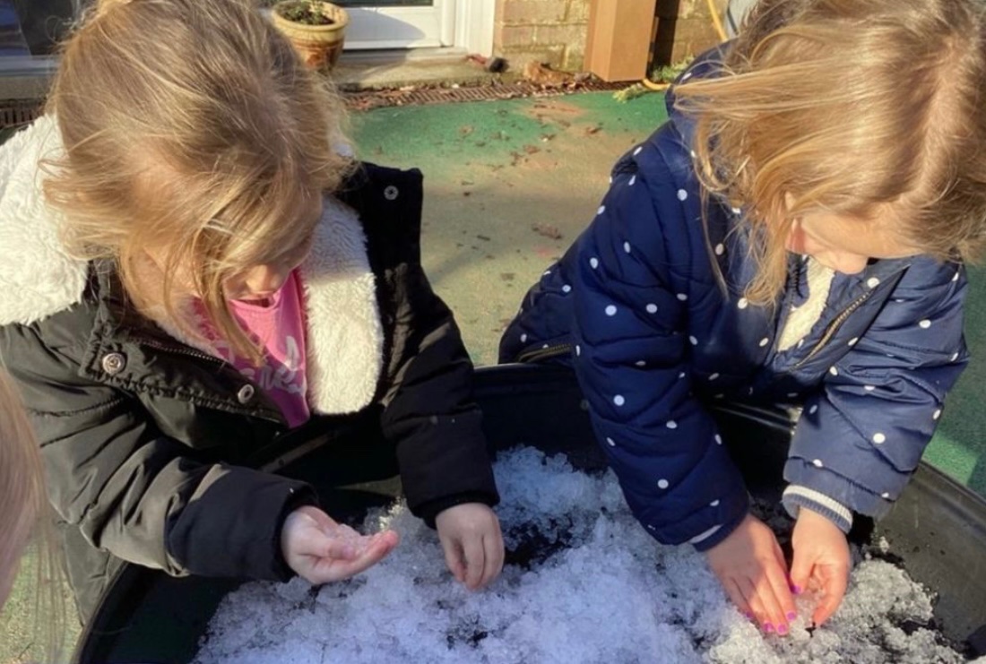 s_polegate's tweet photo. Do you want to build a snowman? https://t.co/wqgVOCZq6W