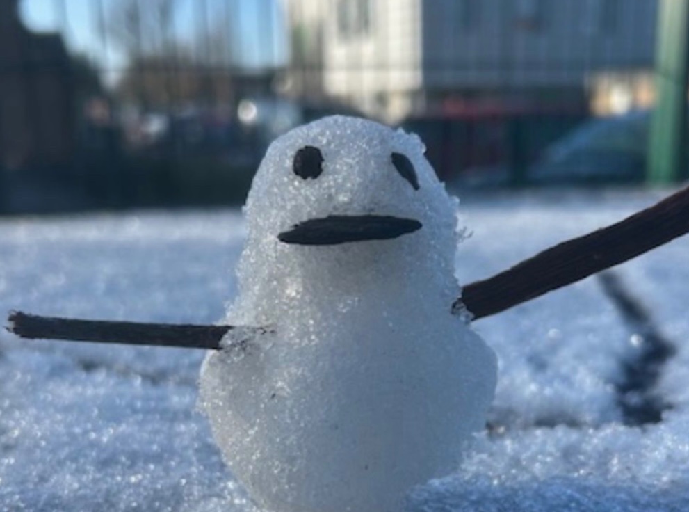 s_polegate's tweet photo. Do you want to build a snowman? https://t.co/wqgVOCZq6W