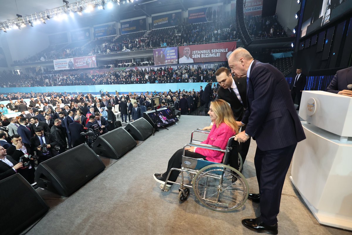 mbagmanci63's tweet photo. AK Parti Genel Merkez Gençlik Kollar Olağan Kongre'sinde MKYK Üyesi seçilen hemşehrimiz Ayşenur Gök’ü tebrik eder, yeni görevinde başarılar dilerim.

@aysenur_gokk @Abdulkerim_Gok @furkankucukk_ @AkifHamzaAksoyy @akgencliksurfa @akgenchaliliyee https://t.co/QSQAxdIWCr