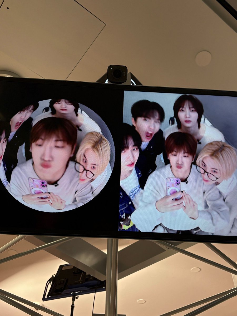하나둘씩 모이는 거 ㅈㅉ 귀엽네
그리고 어떤 간지폭풍고양이 없는 것도 웃기고