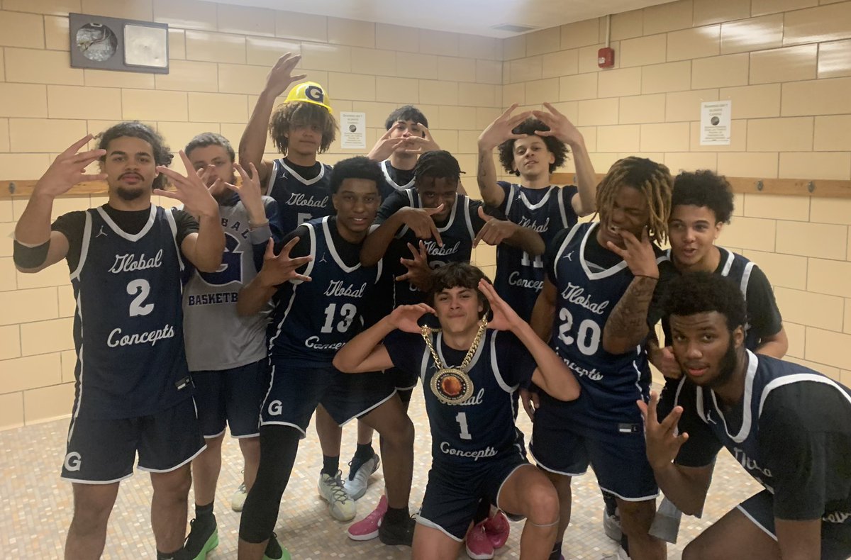 GlobalBoysBball's tweet image. Gators picked up a thrilling 66-65 league win over Eden! Freshman Jose Castro drained the game winning 3-pointer to seal the victory.

Player of the Game: Jose Castro🏅
Hard Hat Award: Eric Davis 👷‍♂️
@centercourt42 @CoachesCorner23 @wnyhoopmania @WNYAthletics