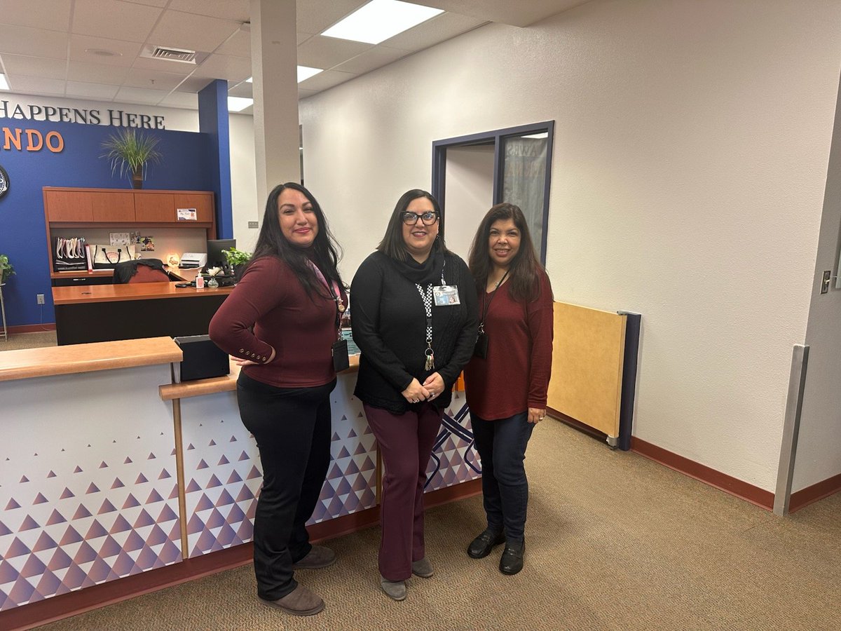 Dr. Danielle Navariz (@dnavariz_hms) on Twitter photo Twinning with my Amazing counselors! Great minds think alike! 🧡🤍💙 <a href="/IParra_HMS/">Iris Parra</a> <a href="/javila1013/">Rivera_HMS</a> Twinning with my Amazing counselors! Great minds think alike! 🧡🤍💙 <a href="/IParra_HMS/">Iris Parra</a> <a href="/javila1013/">Rivera_HMS</a>