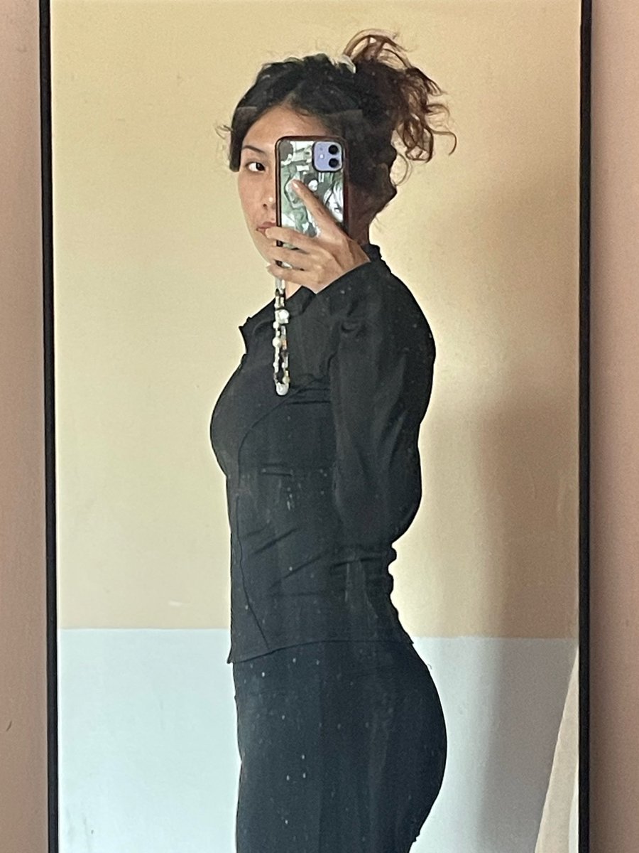 yanaazmill's tweet photo. Pov: currently working for the lifestyle I promised myself.

From 56kg to 50kg 🥹🫶🏻 https://t.co/5QIxn3K5F9