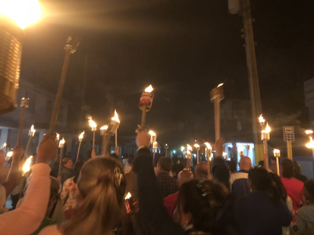 feucm_may's tweet photo. ¡NUESTRO FUEGO SIGUE VIVE!✊🏻🔥 #FeuCuba #FEU #FCMMAY #SiempreAntiimperialista #MarchadelasAntorchas https://t.co/dJhC2NvM0E