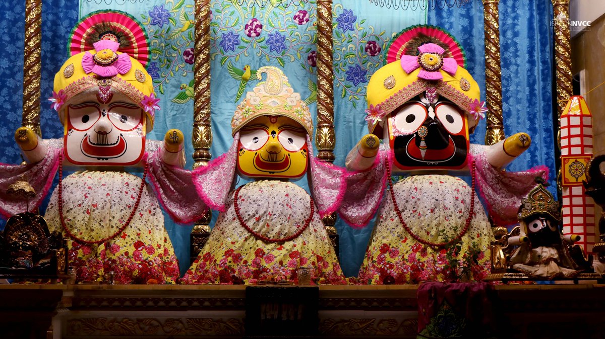 ISKCONPune's tweet photo. 🌷Mangal Arati Darshan🌷🗓28/01/2025🙏🚩@ISKCONNVCCPune🚩
.
.
#ISKCONNVCC #ISKCONPune #ISKCONNVCCPune #ISKCON
#kumbhmela2025 #kumbhmela #Prayagraj
#PrayagrajMahakumbh2025 #28thjanuary #28thjanuary2025
#Tuesday #Harinaamsankirtan #Radheshyamdas #Radheradhe
#Sankirtan #Kirtan https://t.co/yYgiMs5klS