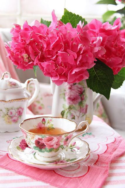 <a href="/sachi123191/">sachi 1</a> Good Morning.
Happy Tuesday.
May your Tuesday be filled with positive thoughts and brilliant ideas.🌞🍁☀️☕