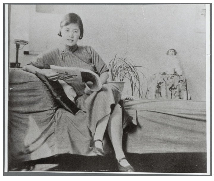 ChinaFictionBookClub (@cfbcuk) on Twitter photo “Writing Lives: from China in the 1930s to Britain in the 2020s” - talk
on feminist author, Ling Shuhua 凌書華 (1900-1990) and Life-Writing
masterclass led by <a href="/YanGeMay/">Yan Ge</a> , 8 March 2025, Leeds University, UK. Event language English. FREE! Register here:
writingchinese.leeds.ac.uk/events/writing… “Writing Lives: from China in the 1930s to Britain in the 2020s” - talk
on feminist author, Ling Shuhua 凌書華 (1900-1990) and Life-Writing
masterclass led by <a href="/YanGeMay/">Yan Ge</a> , 8 March 2025, Leeds University, UK. Event language English. FREE! Register here:
writingchinese.leeds.ac.uk/events/writing…
