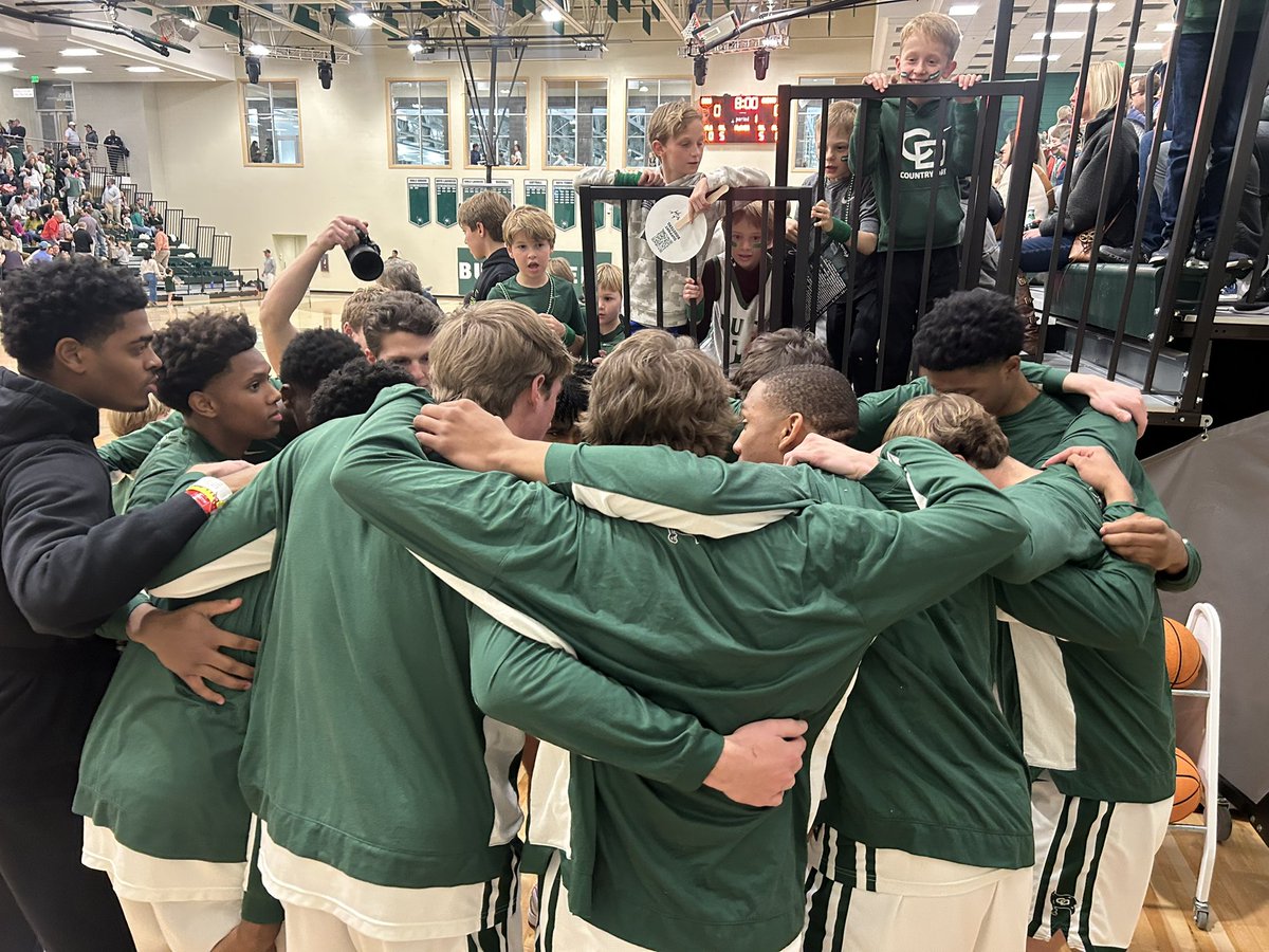 CoachJ25's tweet photo. Official stats from Friday nights BIG win against Cannon!! 📈 @CCDSBoysHoops 
📎DJ Lindsey 25p,4r,4s,1a
📎Nick Diaz 10p,6r,5a,2c 
📎Jerome Lowery 10p,6r,6a,2s 
📎Carlin Parker 10p,1r,2a,4s
📎Joe Youakim 10p,2r,4a,1b
📎Braylon Clark 9p,9r,1a,3b
@nick3diaz @JosephYouakim https://t.co/hMyeYfispl