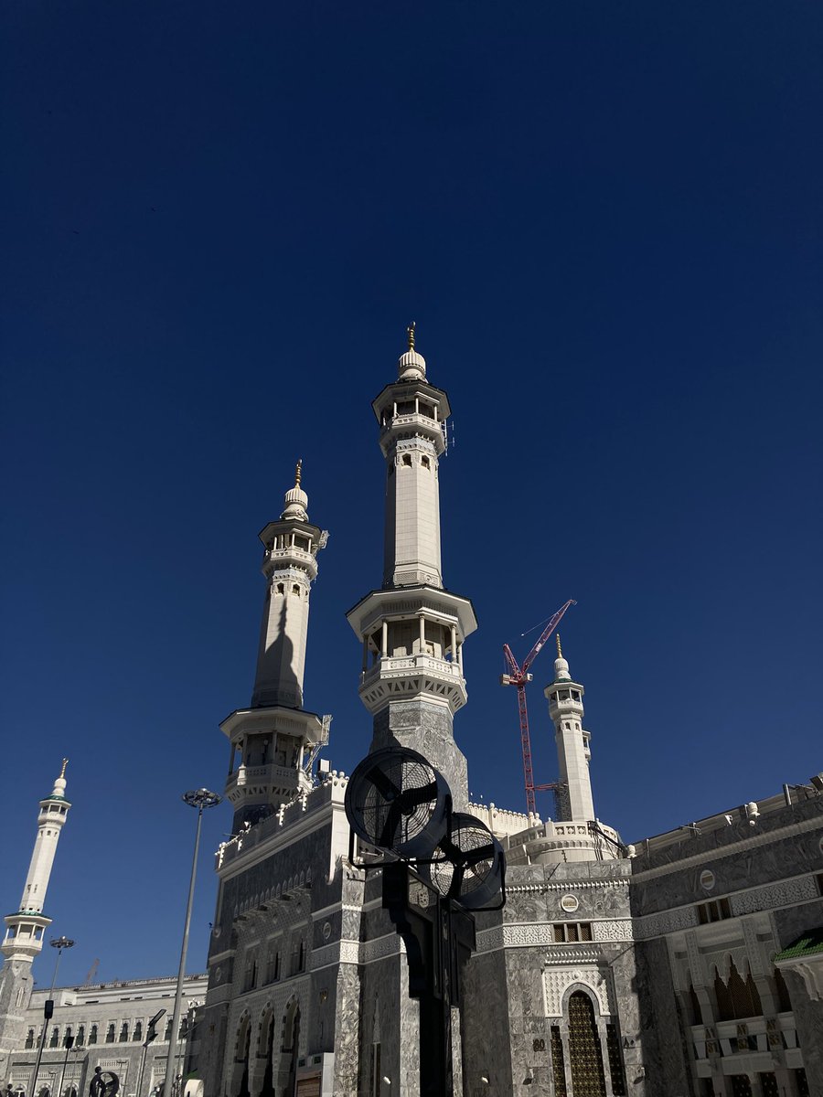 thebuchy_'s tweet photo. umrah w/@brusiboy https://t.co/enydYhtS5n