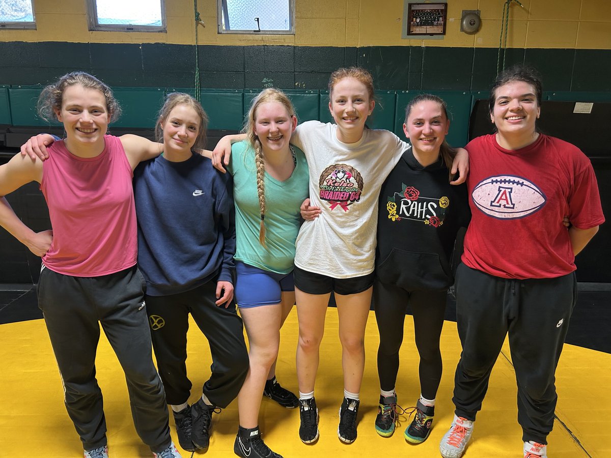 Come watch and cheer for the Pirate Girl Wrestlers at the All Star Dual on Tuesday, Jan 28, 6:00, at the Vashon Island High School Gym!
Also, Rockbuster Wrestlers represent on Sat, Feb 1 at 10 am, also in the VHS gym!
