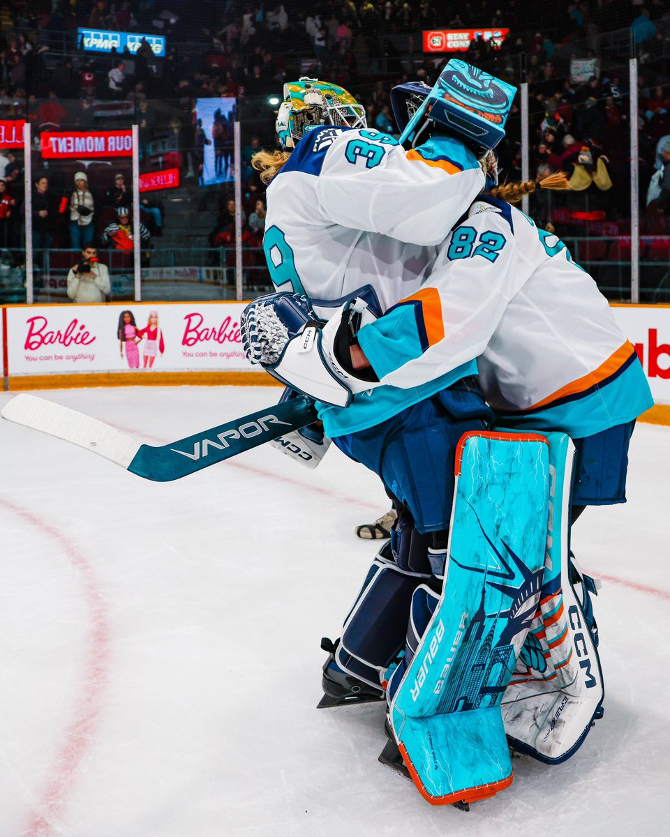 PWHL_NewYork's tweet photo. GOALIE WORLD ON TOP 🗣️ https://t.co/rWu4jfTFqO