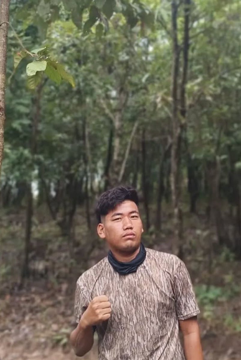 🚨BREAKING | Churachandpur #Kuki youth dies fighting the Junta in Myanmar. Establishes connection between Myanmar and Manipur violence.

Seikhotinsat Khongsai , a resident of Thingkangphai, Churachandpur, India, was killed in a gunfight 
yesterday between KNA-B and the Junta in