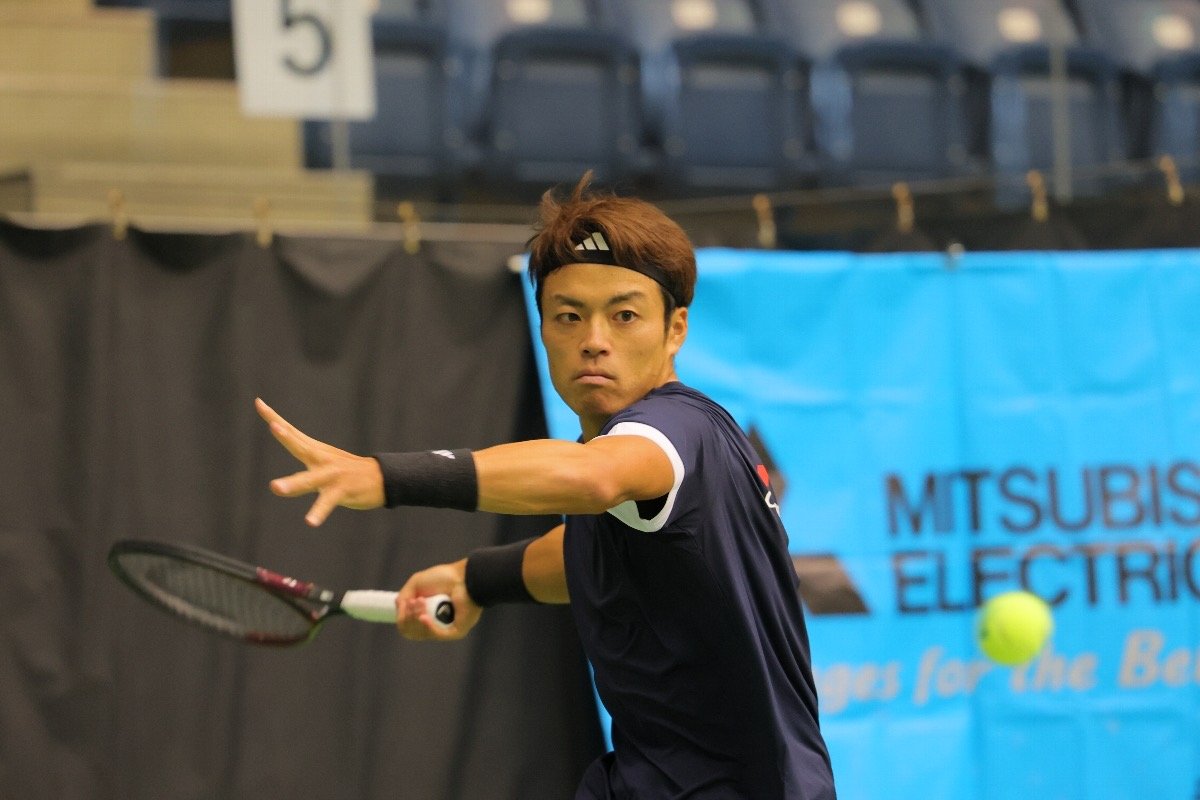 Sports__ME's tweet photo. #テニス日本リーグ 2ndステージ🎾
数々の熱戦が繰り広げられた中、 #三菱電機 テニス日本リーグチーム #ファルコンズ (@METennisFalcons) が、8戦全勝で見事決勝トーナメント進出を決めました❗️🎉
決戦は2/14(金)～2/16(日)東京体育館🔥
２連覇をかけた熱い戦いは必見です‼️📣 https://t.co/FihycW7tfr