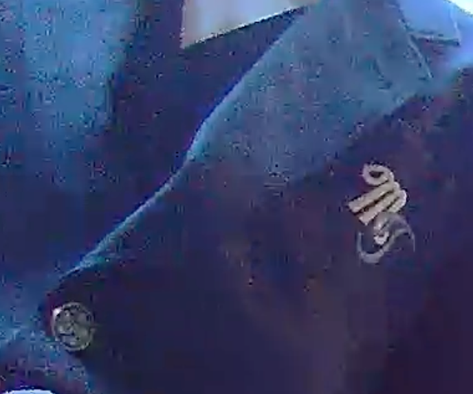 designer0214's tweet photo. 知人の家に不法侵入があったみたい。
防犯カメラの映像なんだけどこれ制服？　どこのだろ？
#横浜市　#不審者 https://t.co/1br6QJscvI