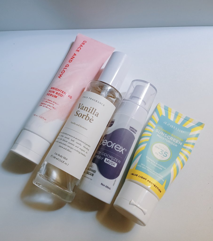 hyaluronicc__'s tweet photo. mau spill produk yang selalu aku repurchase di tahun 2025, kalau ini edisi biar ga gosong, ga bau asem dan tetep wangi seharian ✨ https://t.co/krfVETwOc9